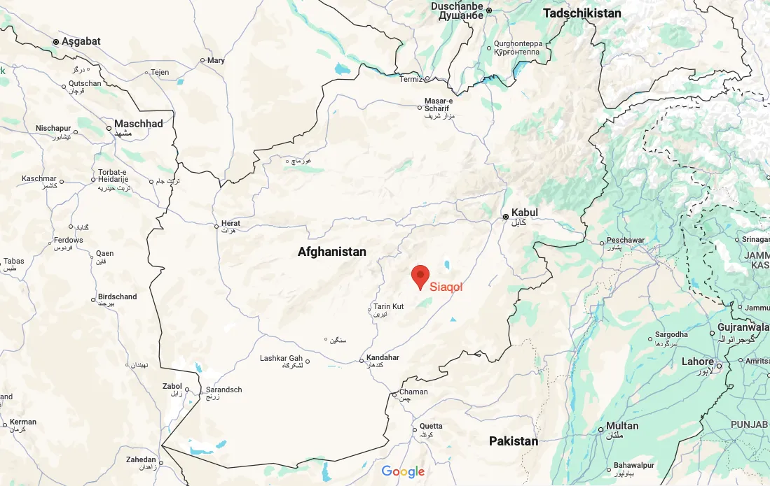 Karte von Afghanistan und den Nachbarländern; eine rote Markierung zeigt die Lage von Siaqol im Zentrum des Landes, südwestlich von Kabul.